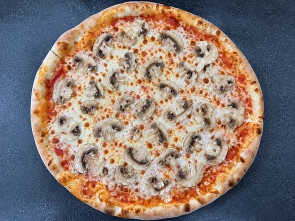 7. Pizza Žampionová